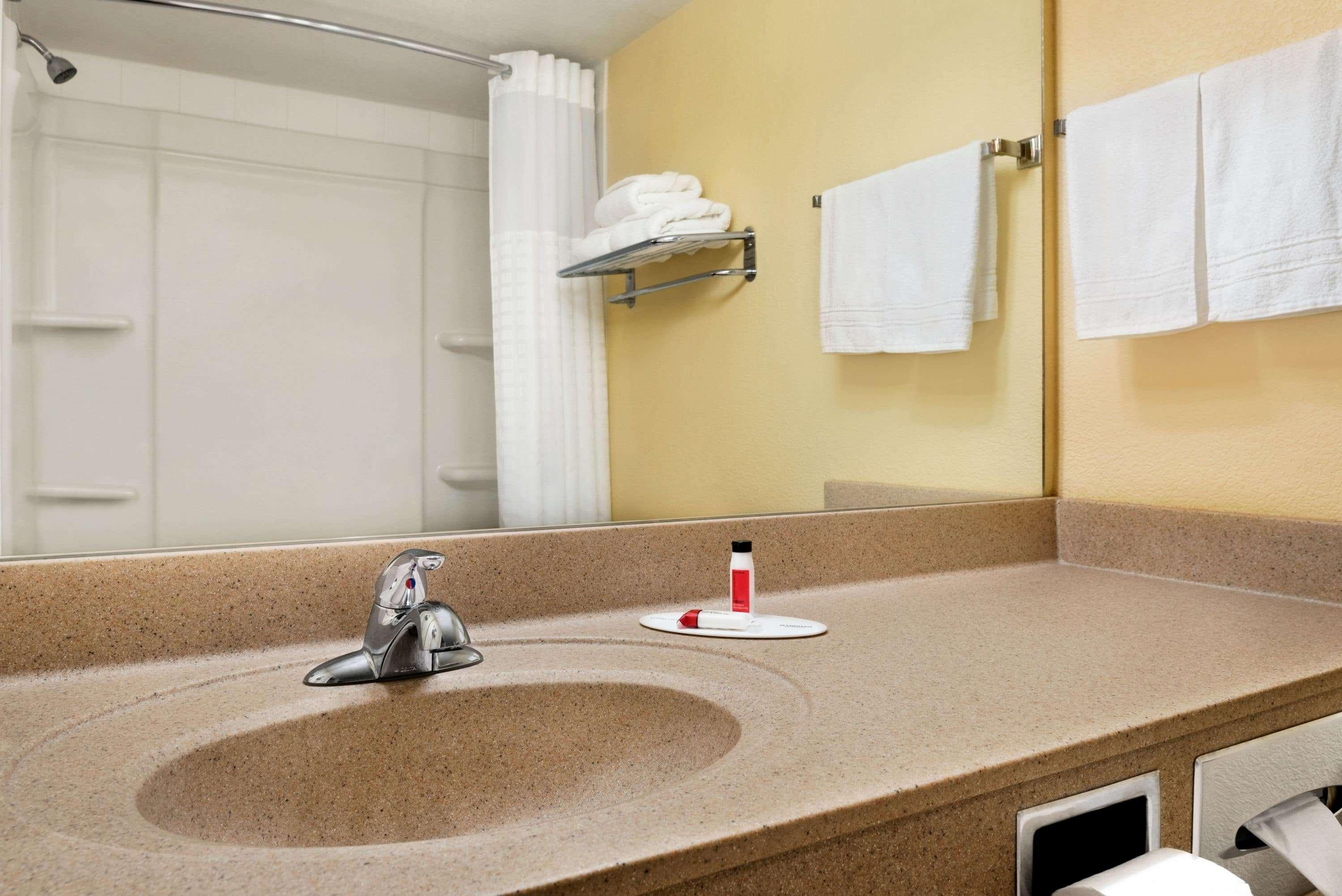 Super 8 By Wyndham Des Moines Hotell Eksteriør bilde