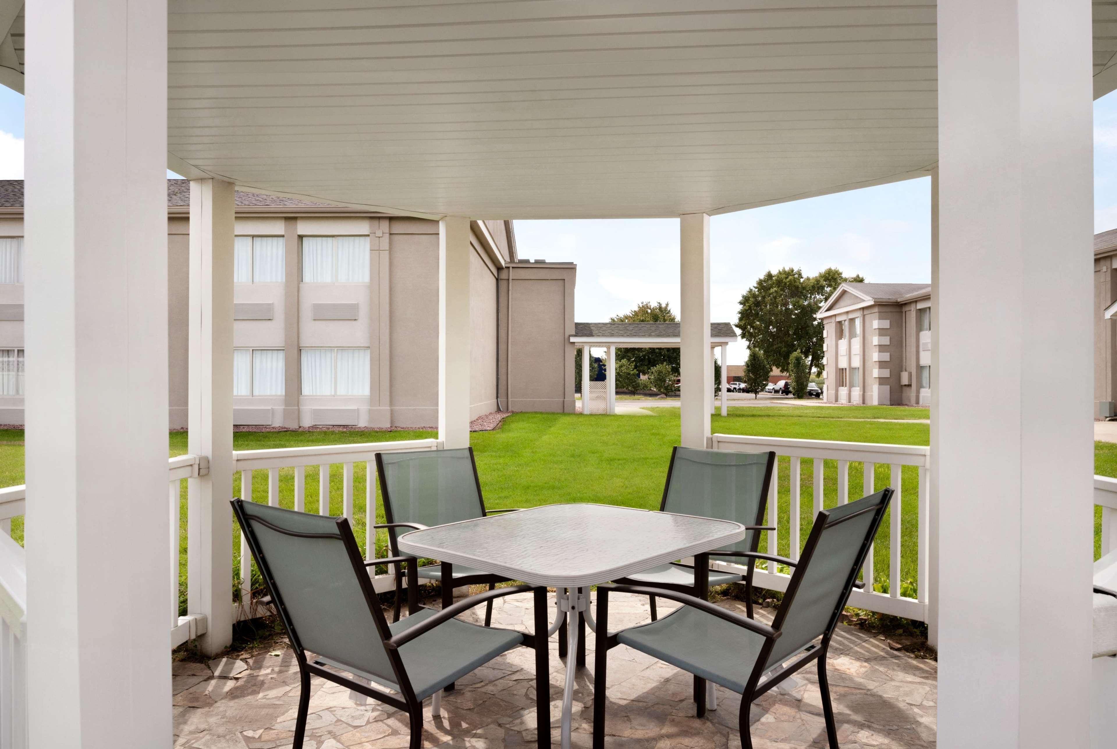 Super 8 By Wyndham Des Moines Hotell Eksteriør bilde
