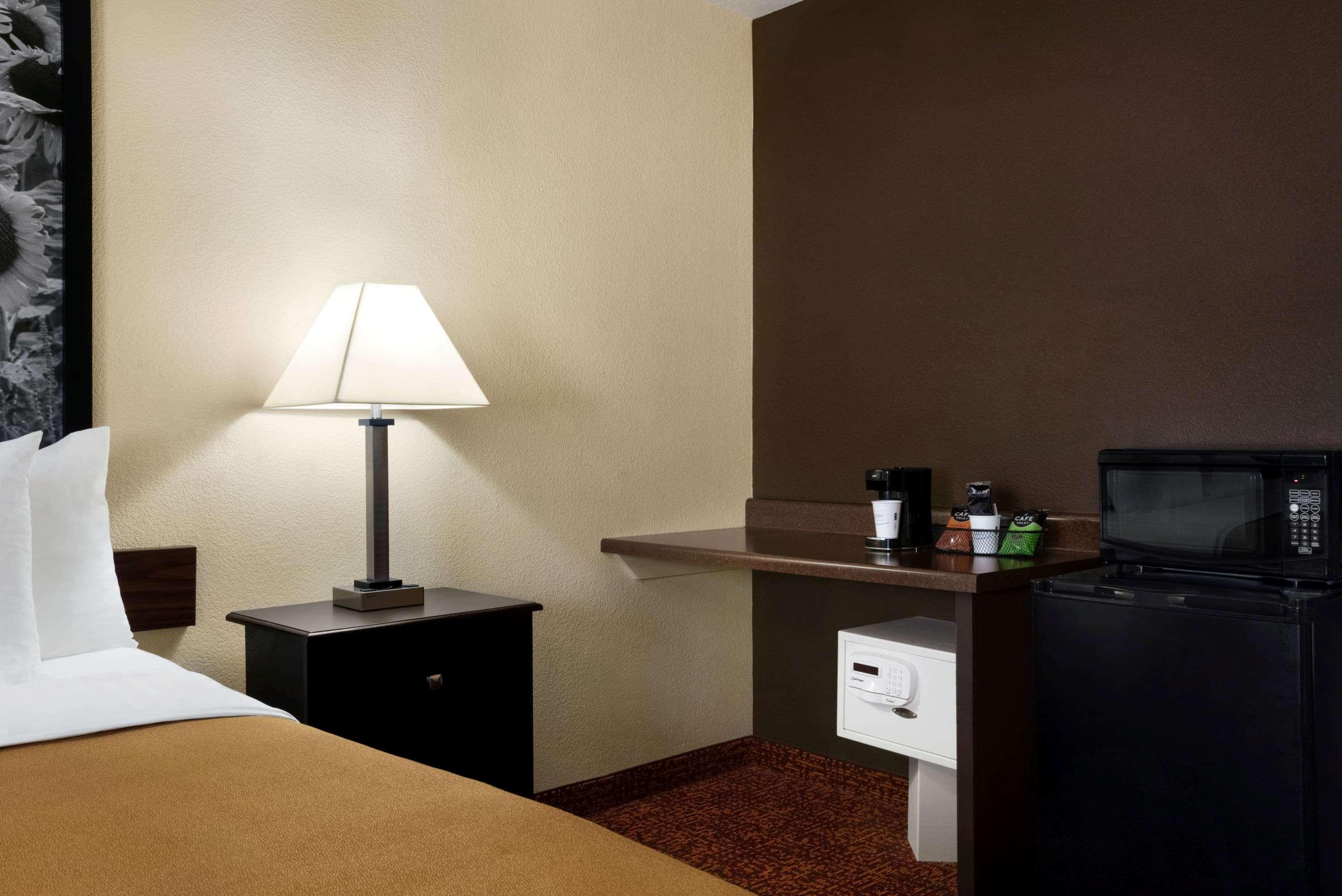 Super 8 By Wyndham Des Moines Hotell Eksteriør bilde