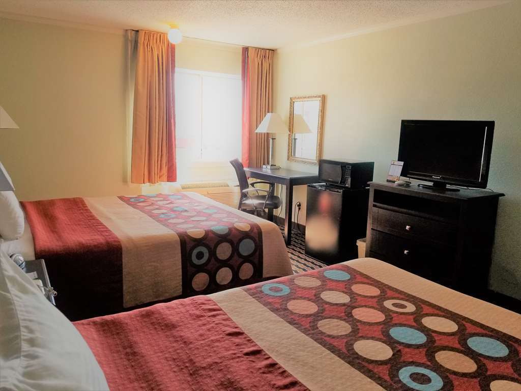 Super 8 By Wyndham Des Moines Hotell Rom bilde